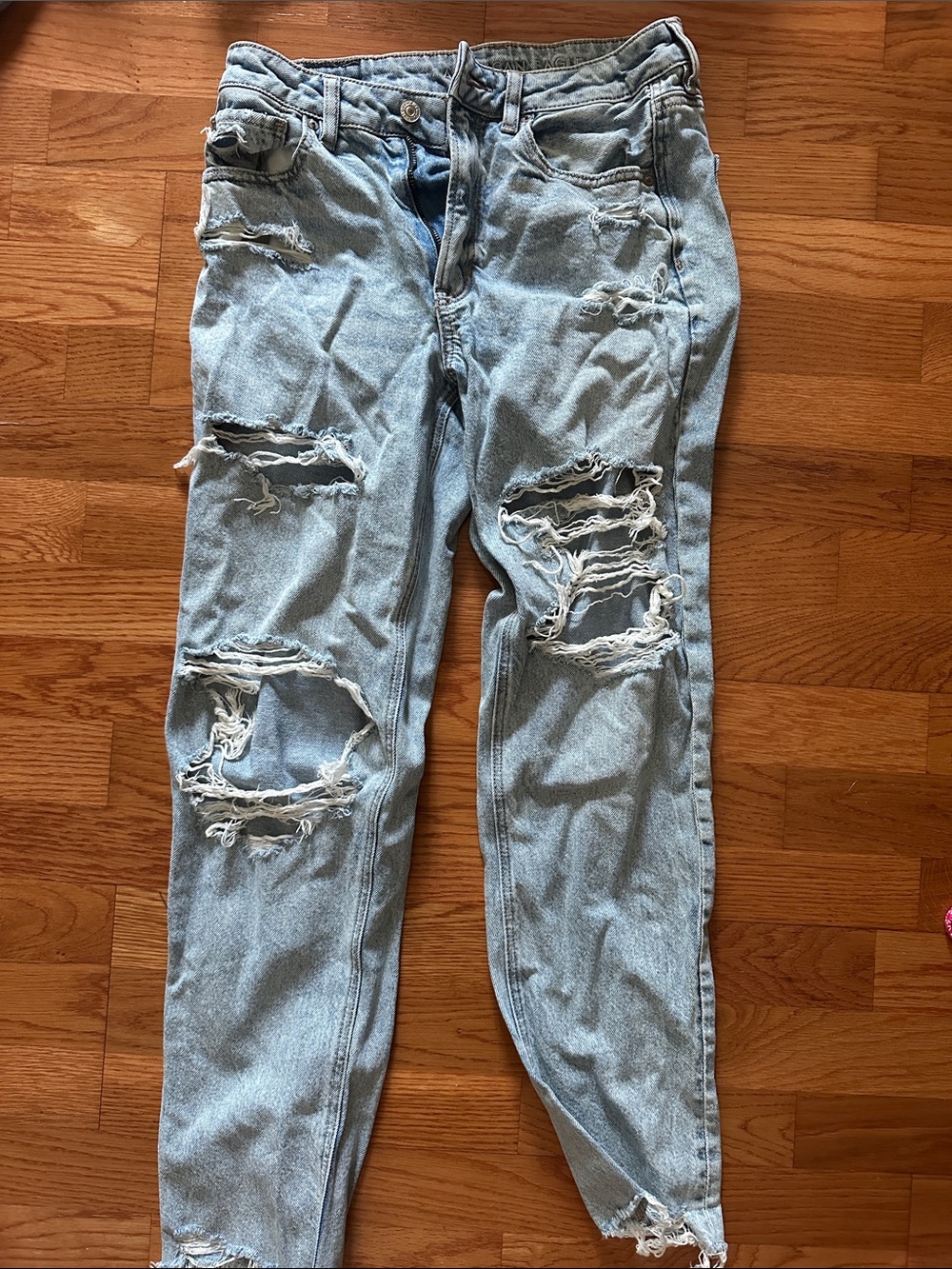 American Eagle Outfitters Light Blue Ripped Relaxed Jeans